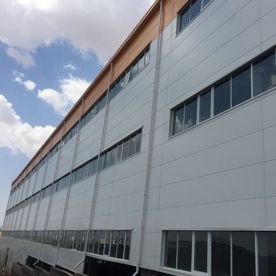 Q345 鋼製のプリファブリックハウス OEM プリファブリック鋼製の構造ビル