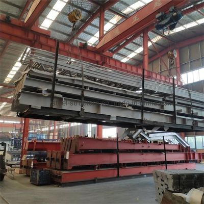 現代的な安定した長距離鋼筋構造 断熱性のある産業用建築のための大きなワークショップ
